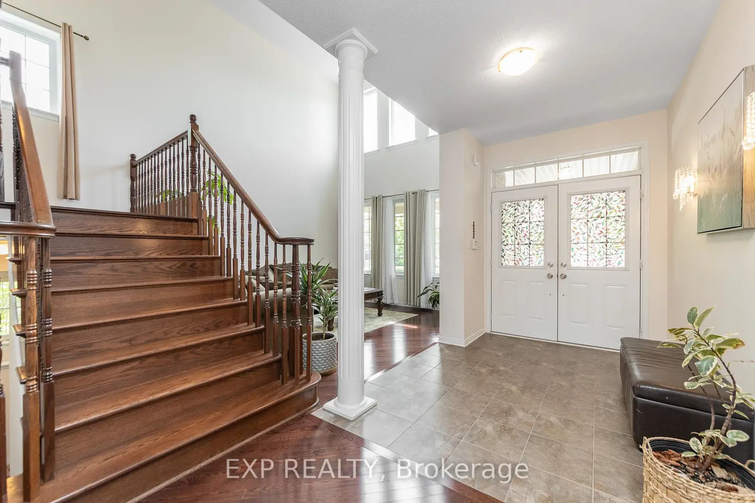 167 Chenoa Way photo 3