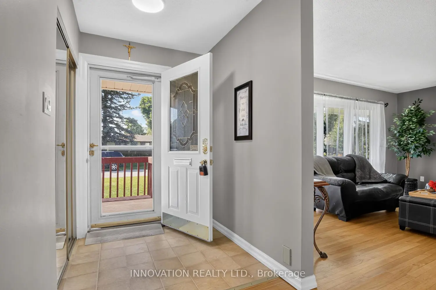 13 Dorland Crescent photo 2