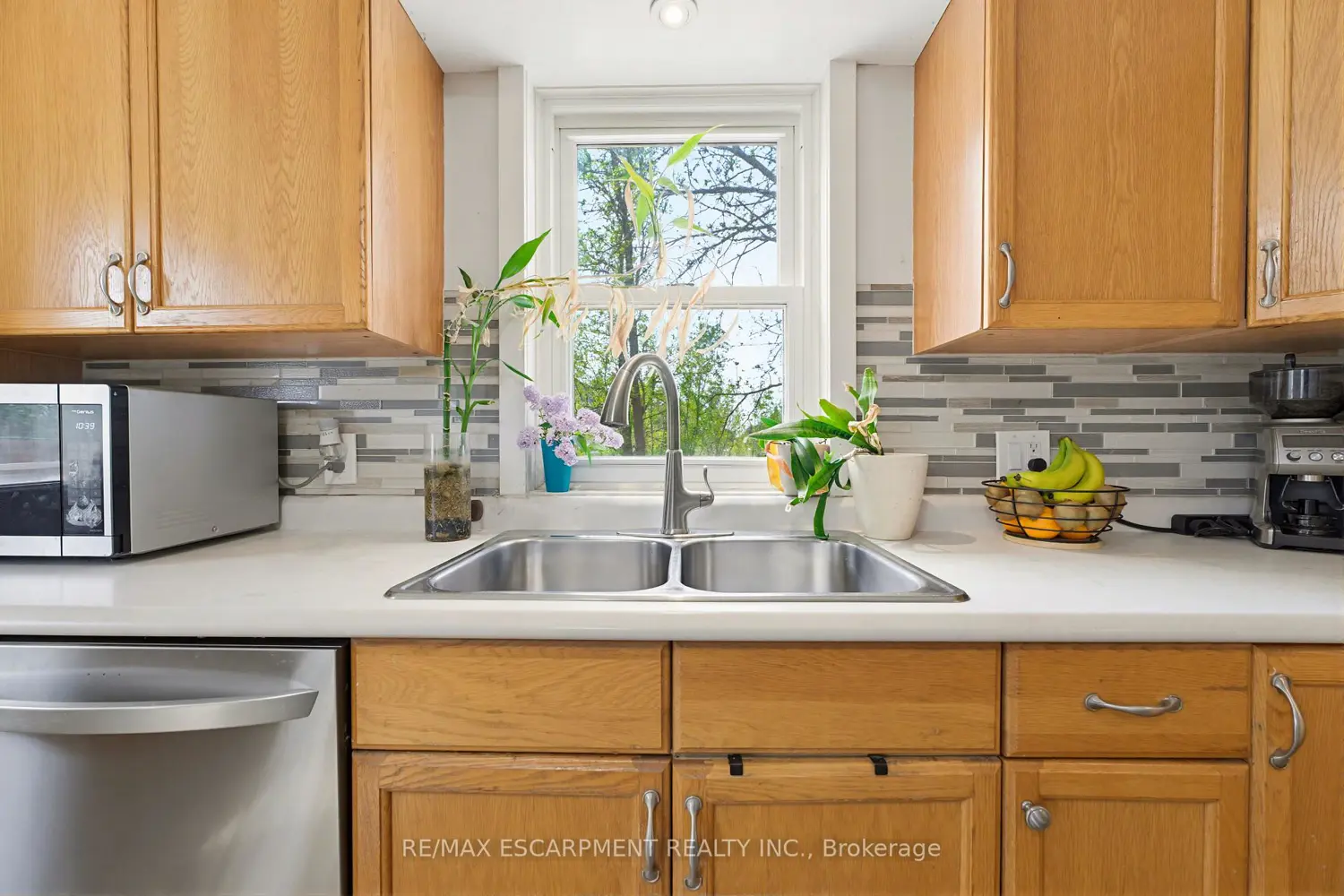1390 Mckenzie Road photo 5