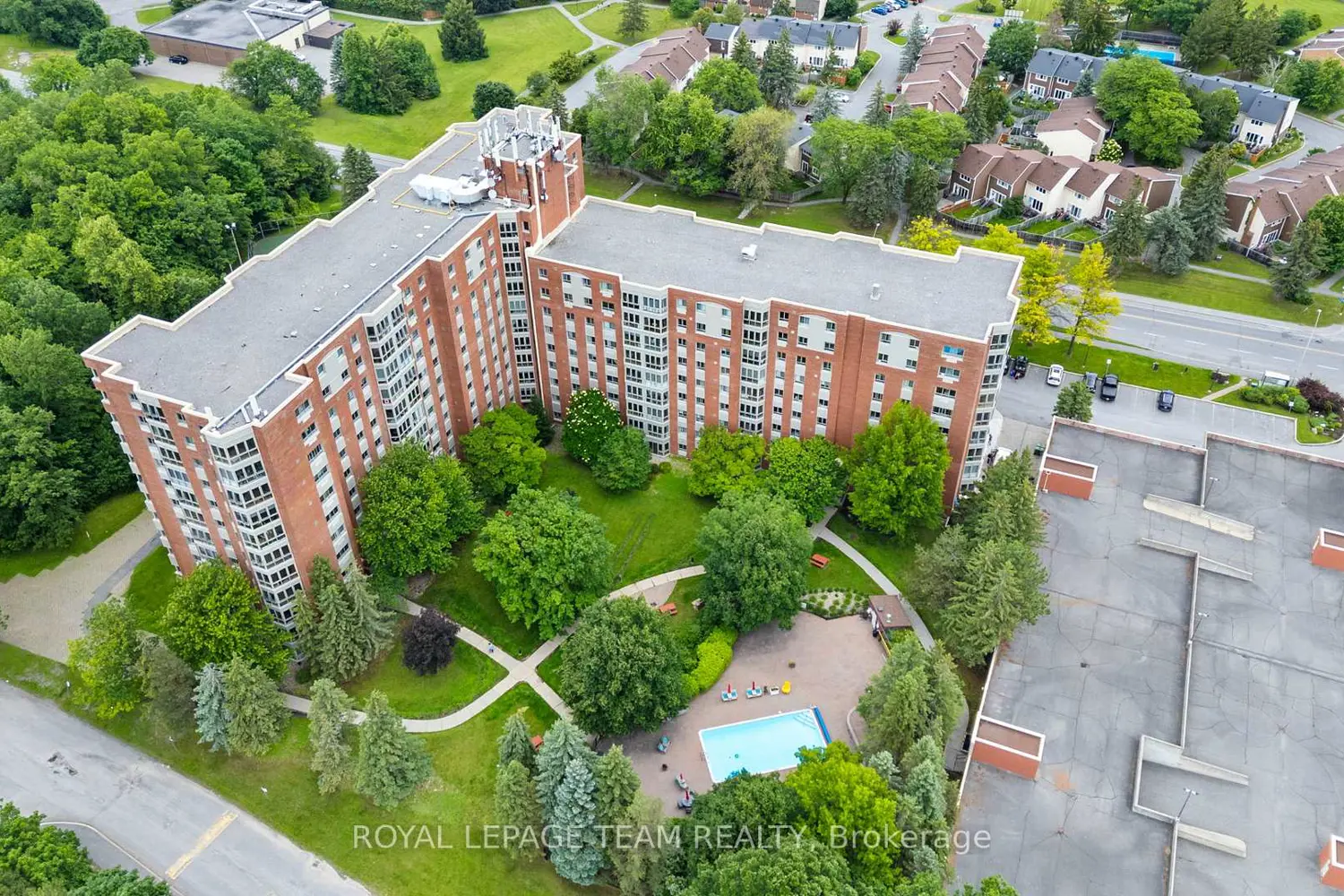 960 Teron Road 604 photo 2