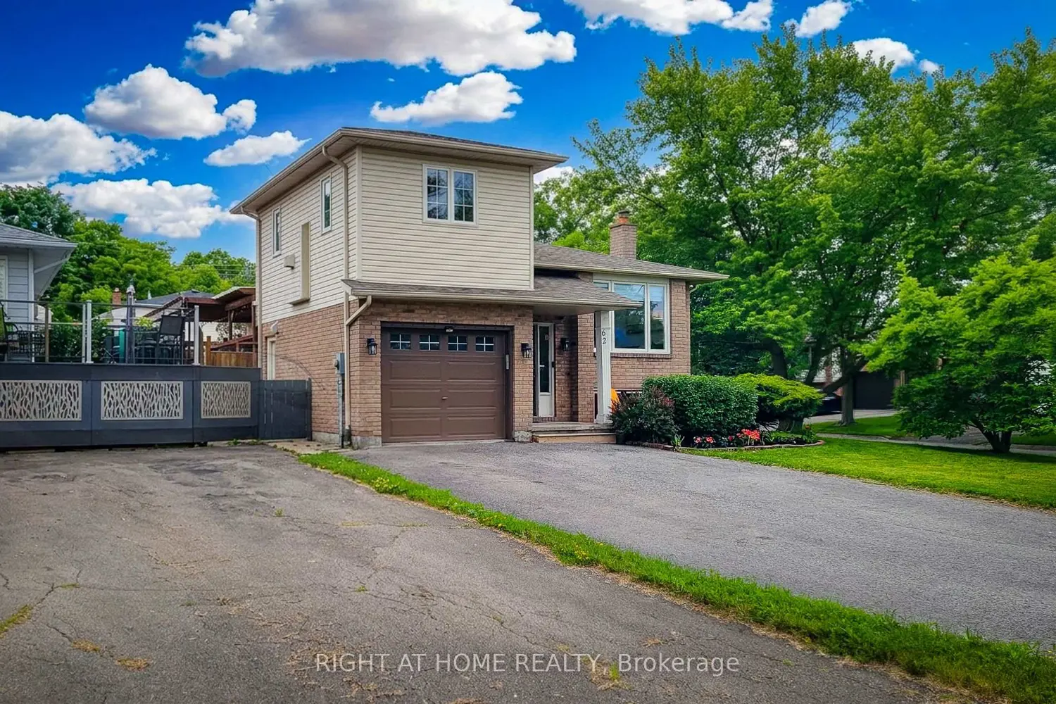 62 Hazel Street photo 2