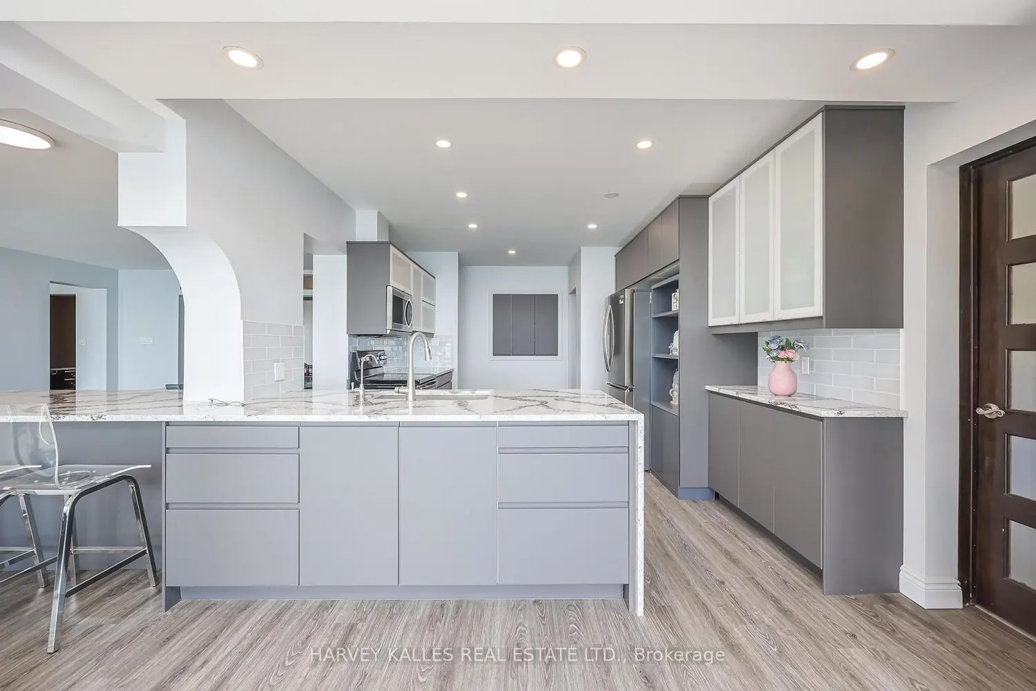 431 Victoria Beach Road photo 3