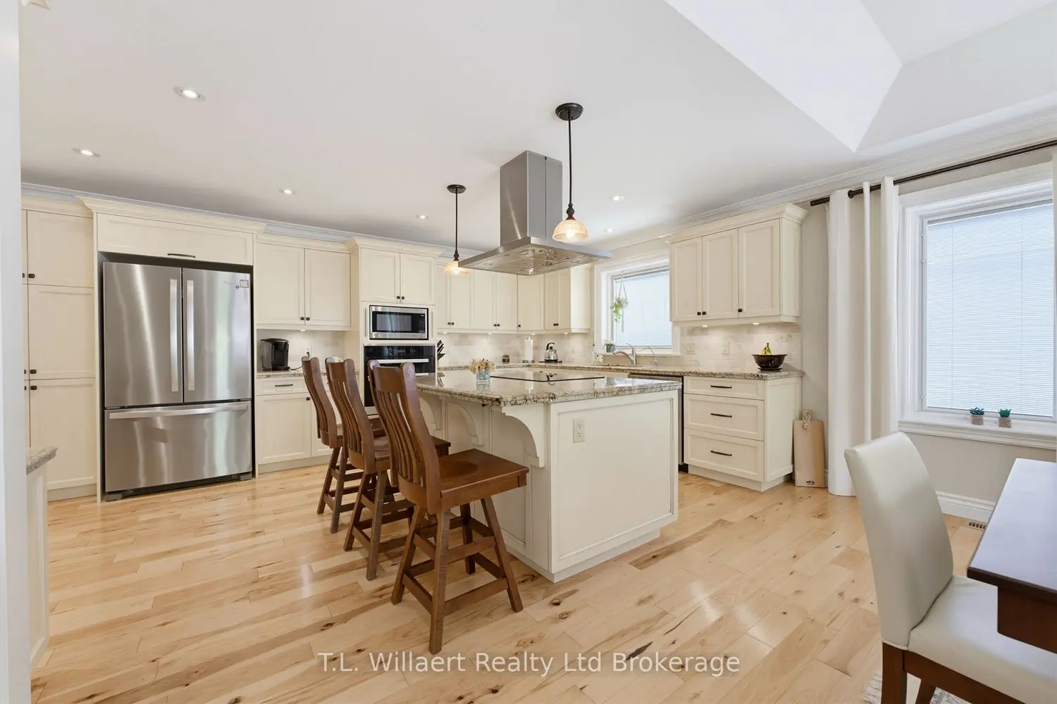 50 Wood Haven Drive photo 3