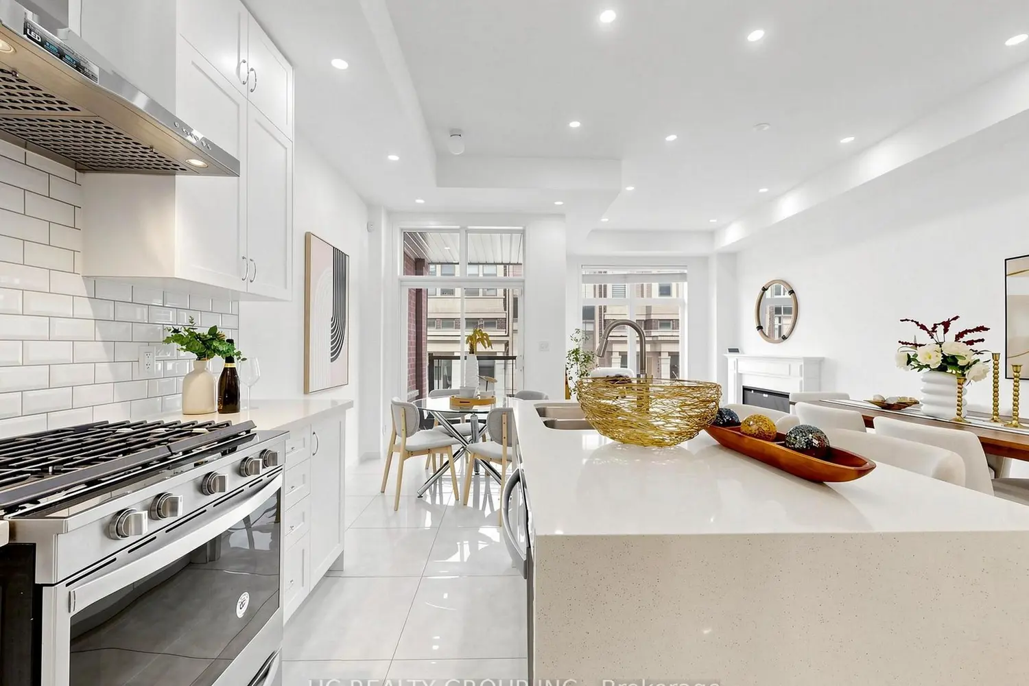 34 Armillo Place photo 5