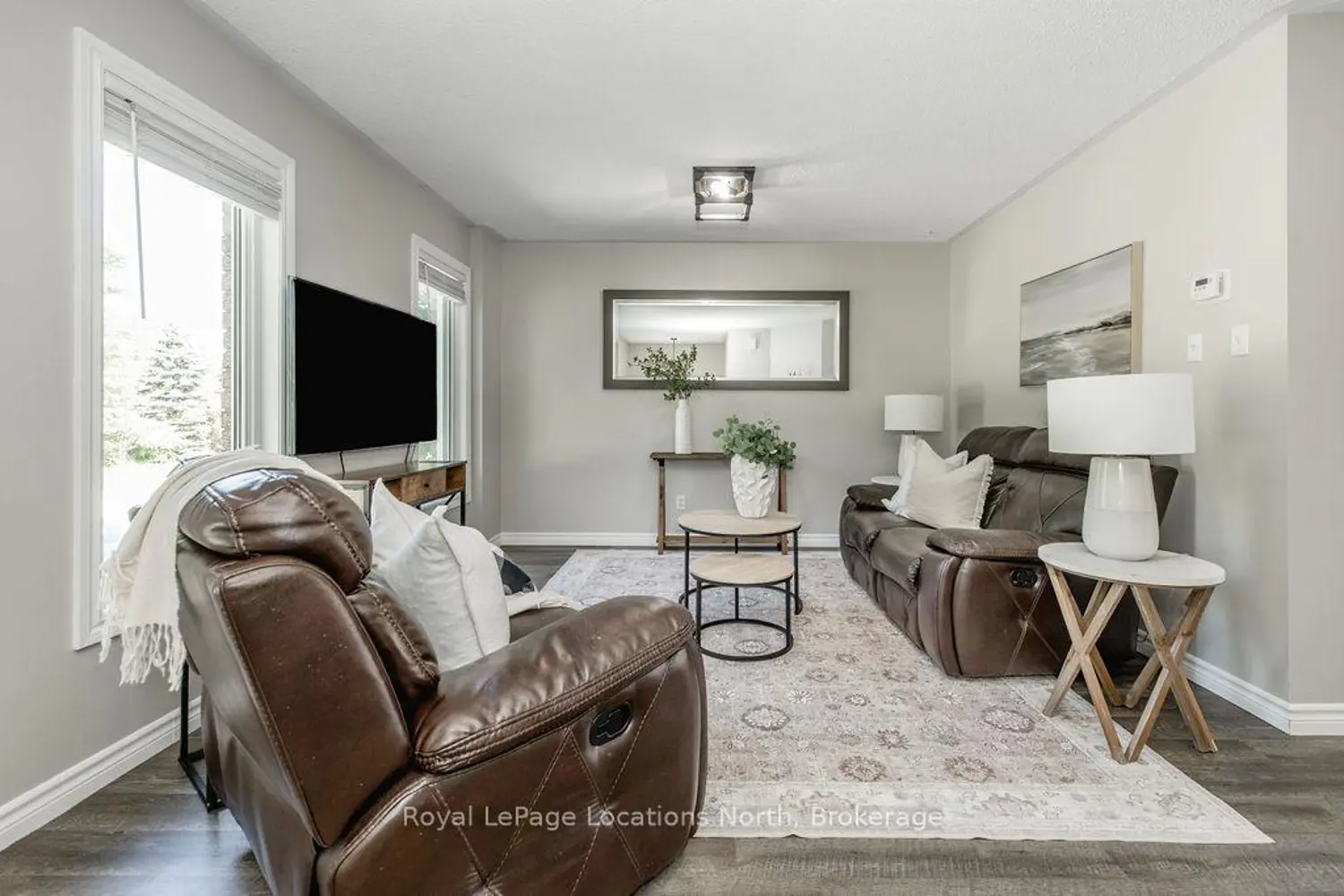 73 Fernbrook Drive photo 3