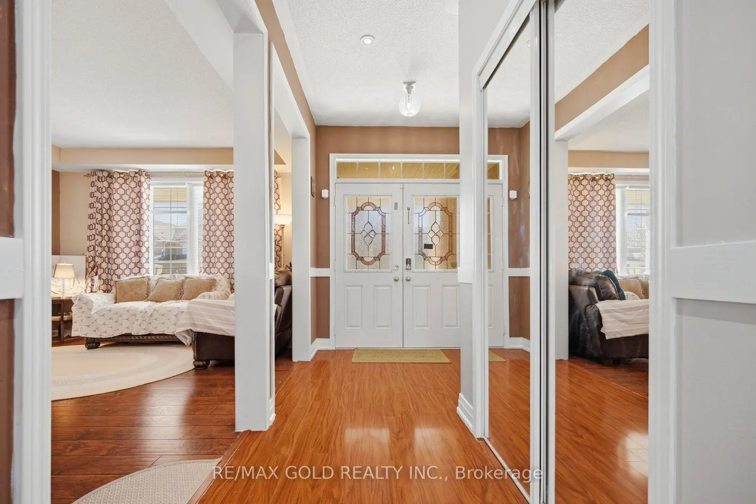 28 Latania Boulevard photo 2