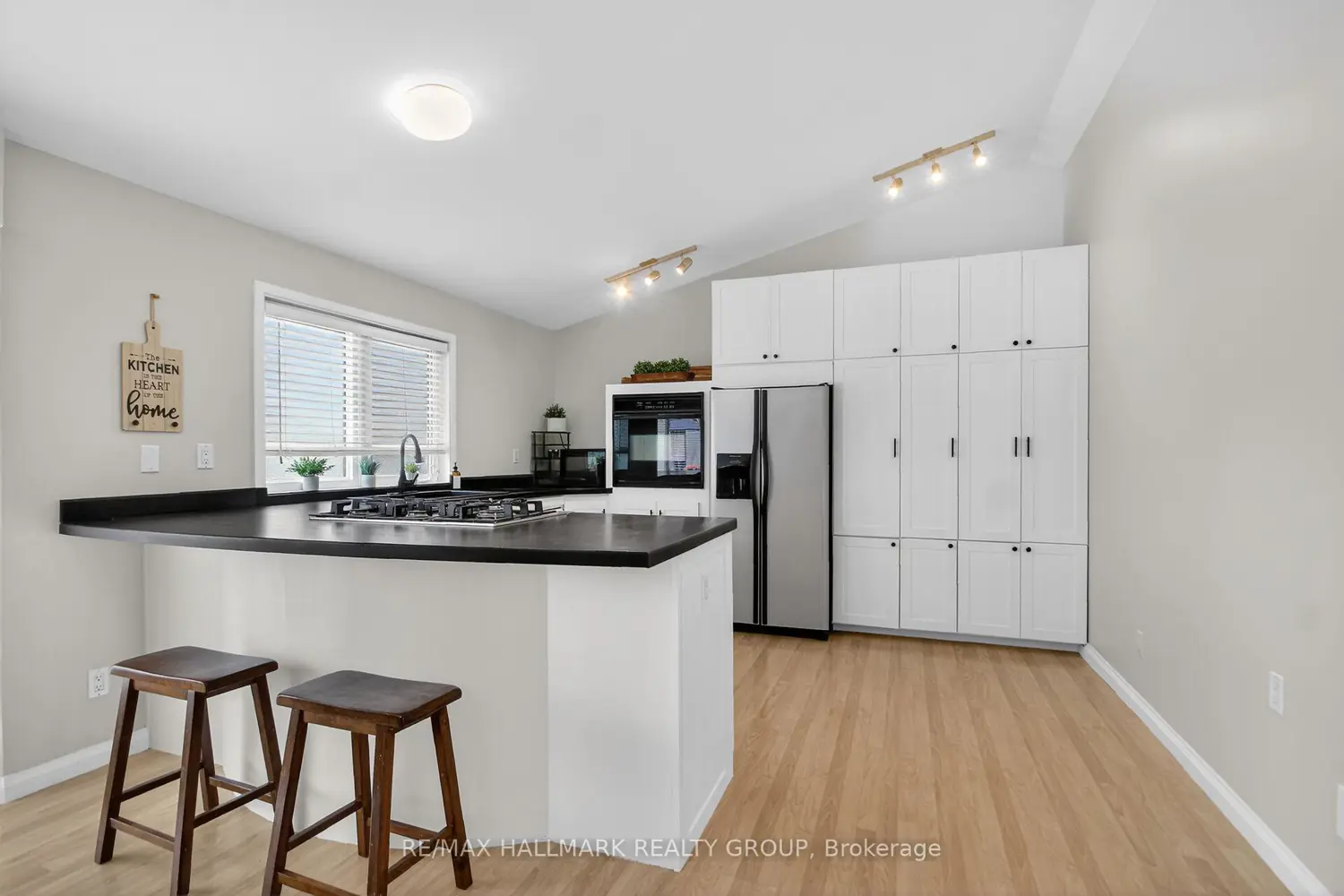 7414 Dawn Tara Drive photo 3