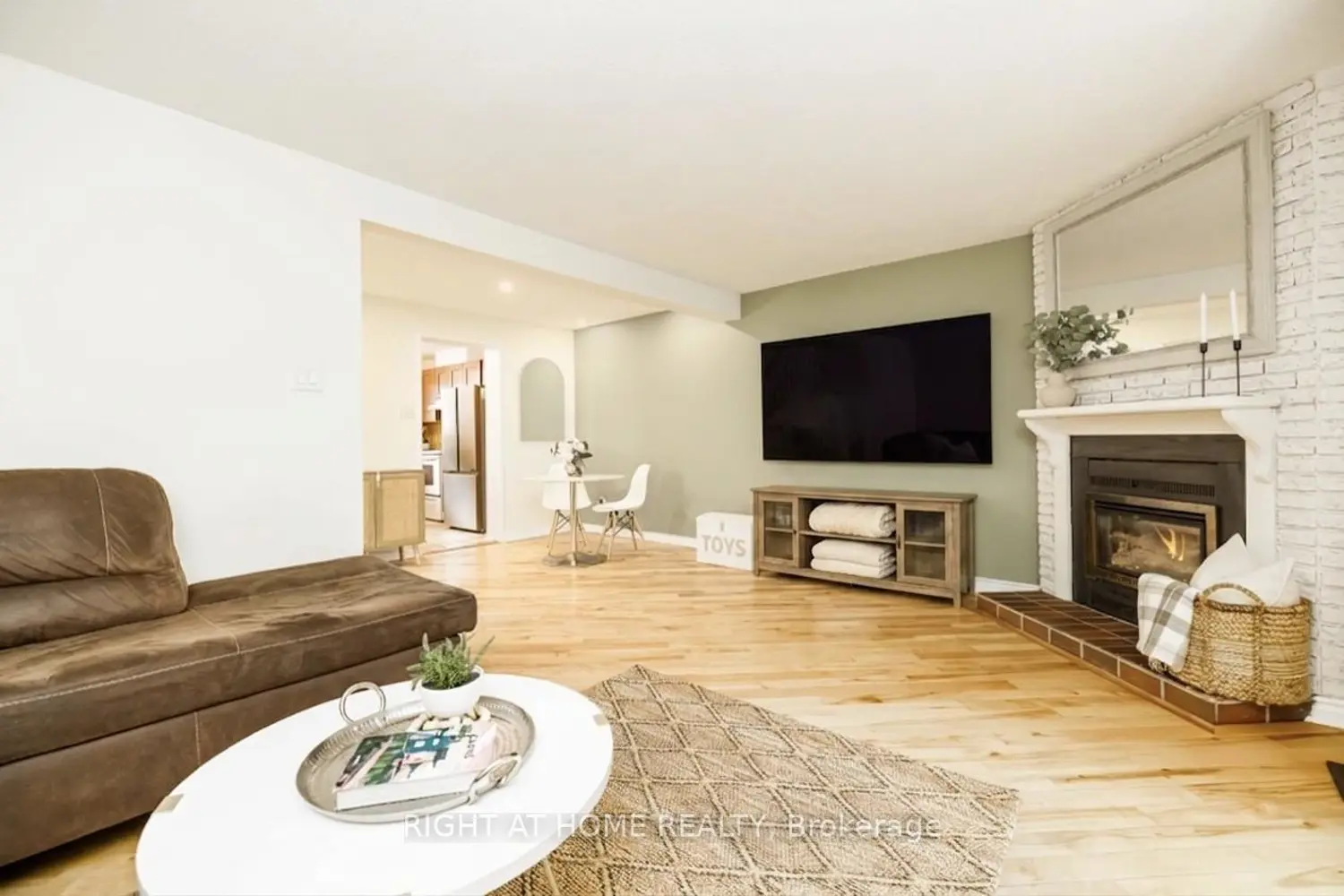 30 Berkshire Way photo 5