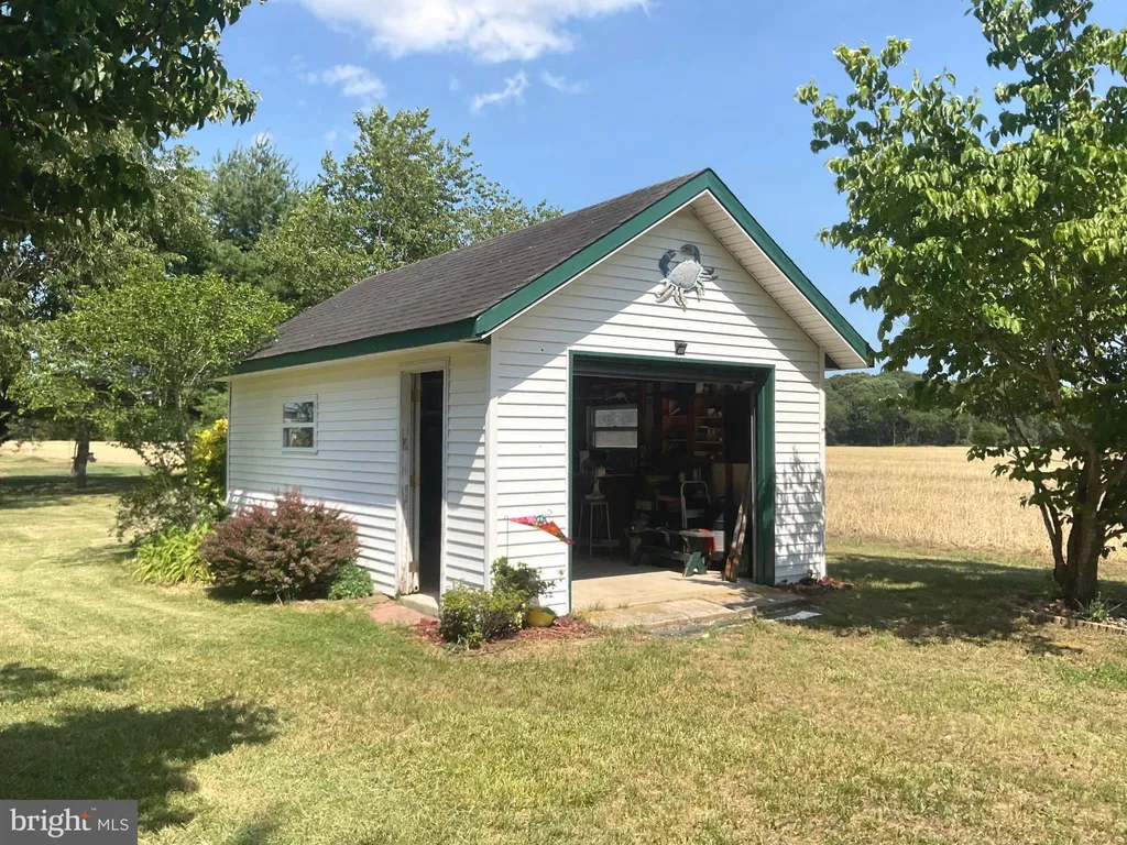20188 Plantation Rd, Lewes, DE 19958