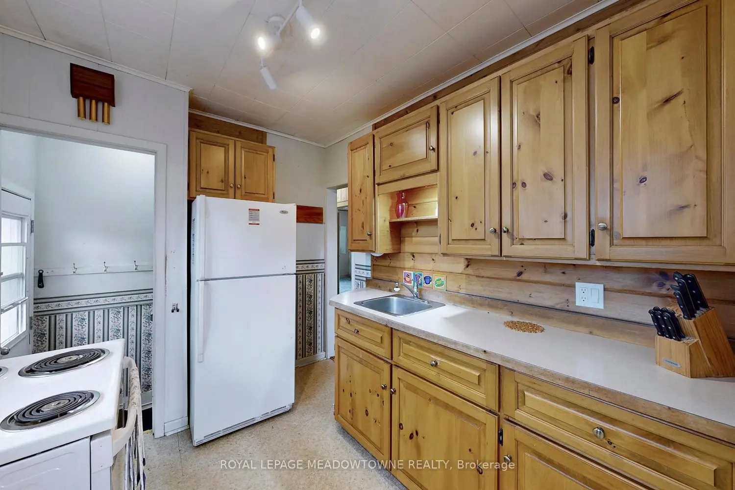 43 Cobblehill Road photo 2