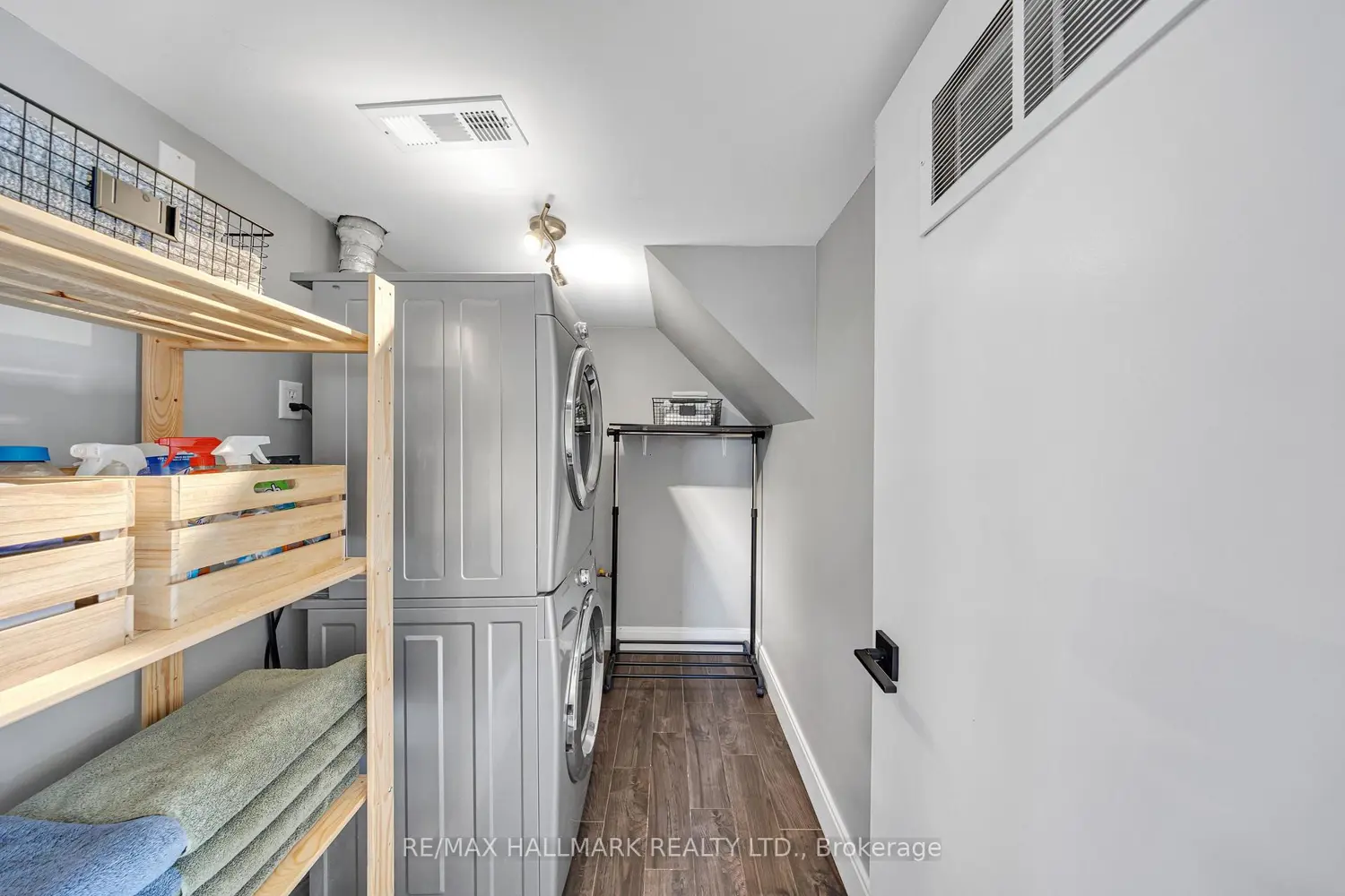 106 Petra Way 3 photo 3