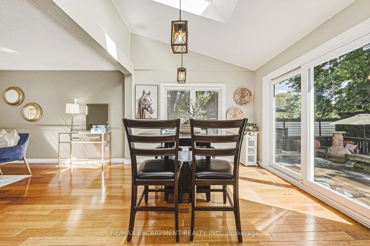 742 Francis Road photo 5