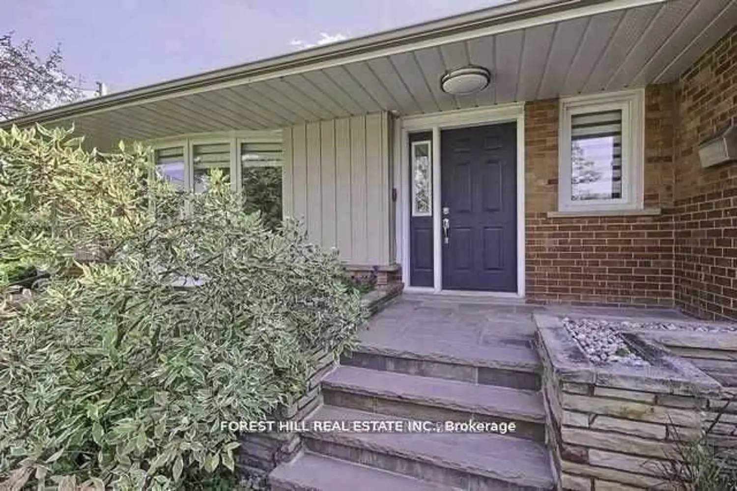 9 Vistaview Boulevard photo 5