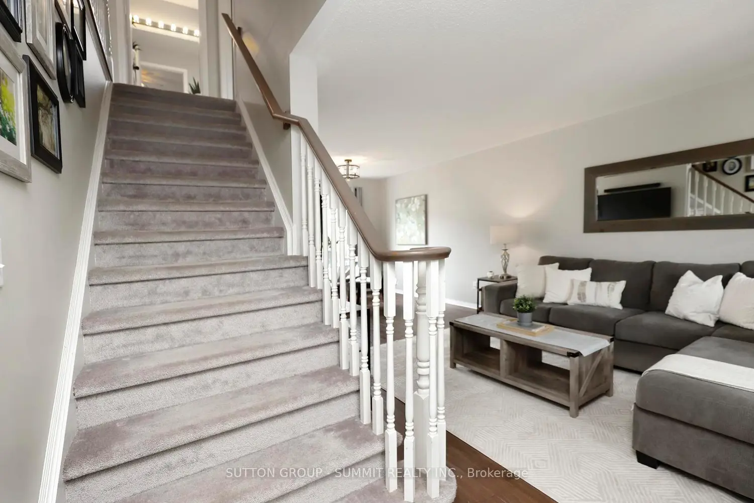 1521 Swann Crescent photo 5