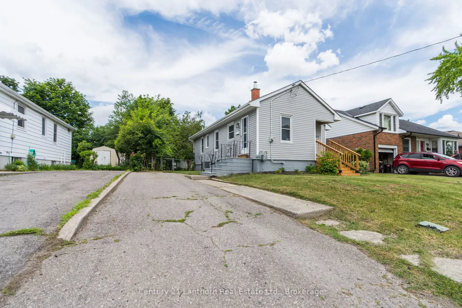 151 Hastings Drive photo 2