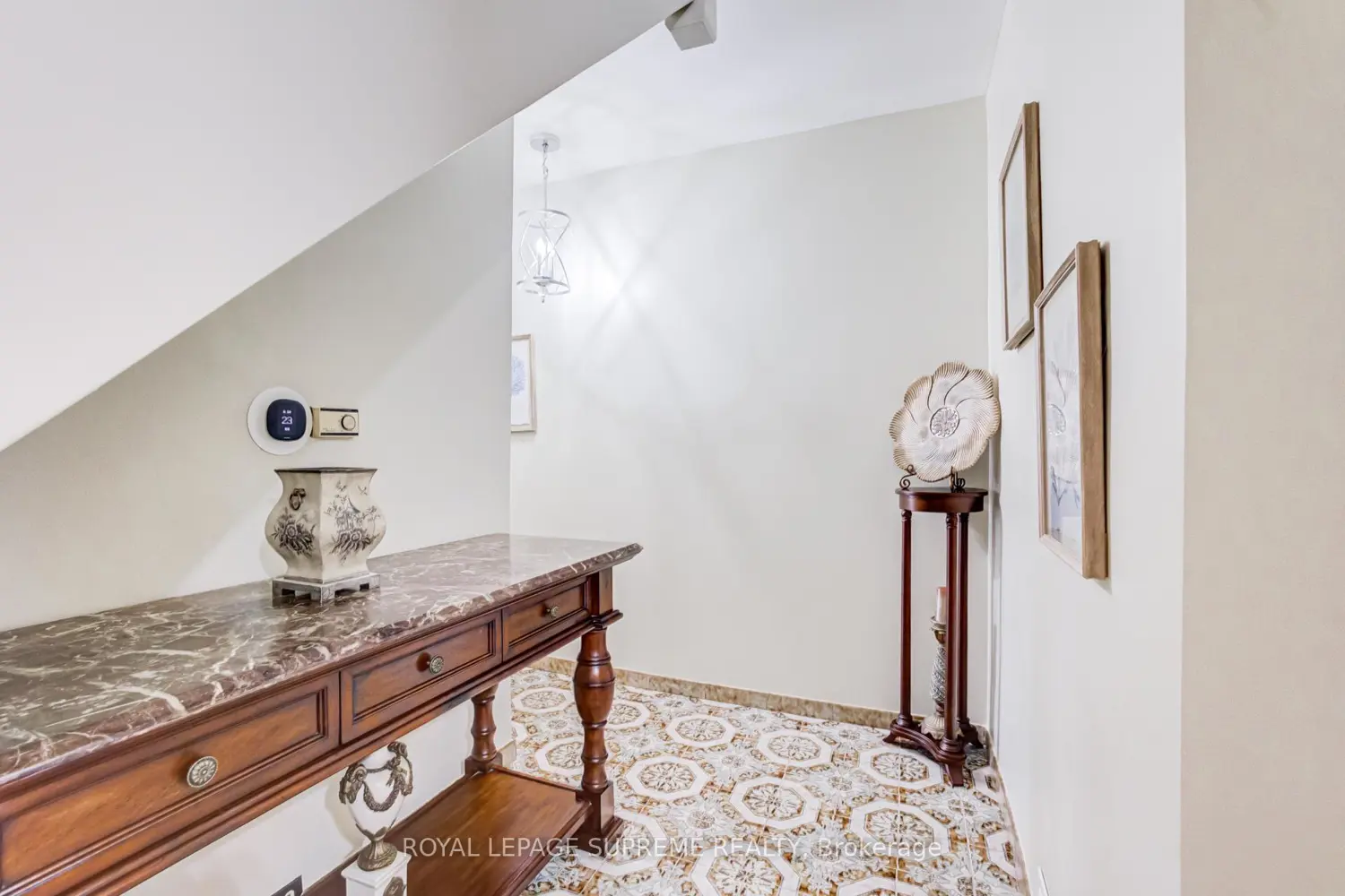 83 Lappin Avenue photo 3
