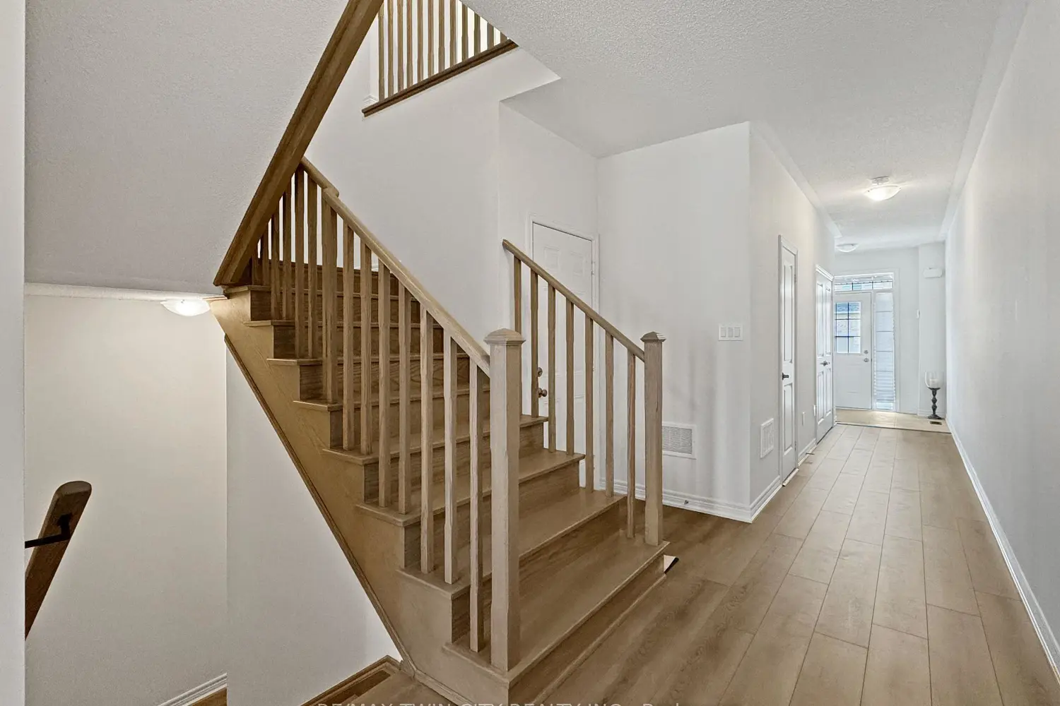 82 Gledhill Crescent photo 3