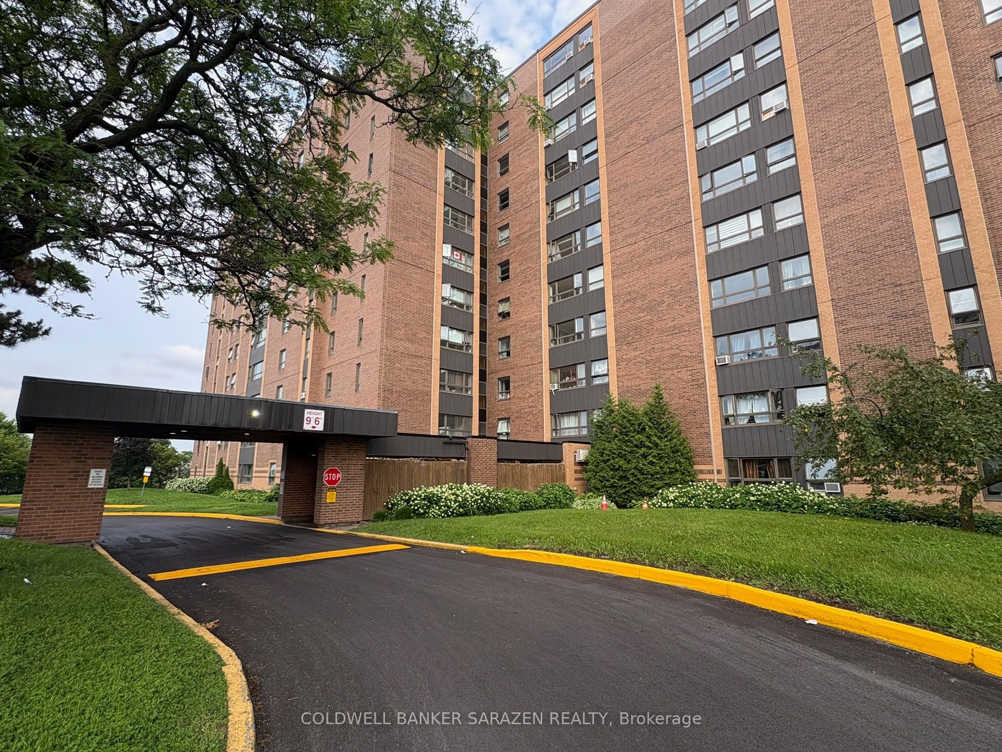 811-1356 Meadowlands Drive E, Ottawa, ON, K2E 6K6