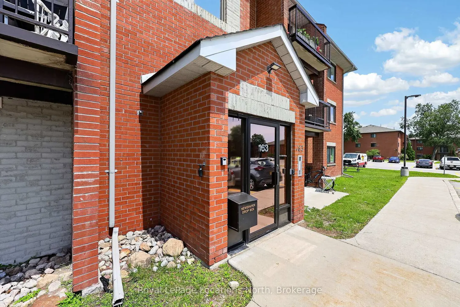 163 Edgehill Drive D7 photo 2