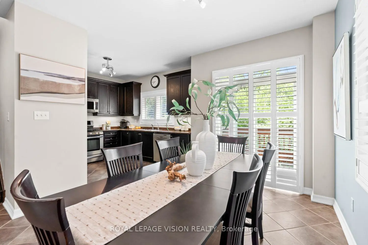 27 Ida Jane Grove photo 3