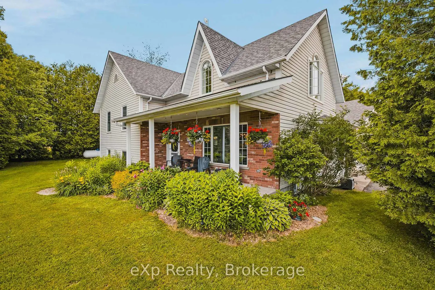226421 Southgate 22 Road photo 3