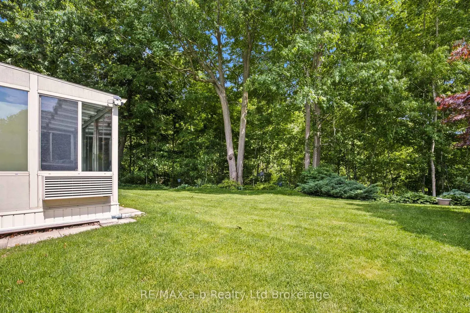 32 Wilkins Crescent photo 2