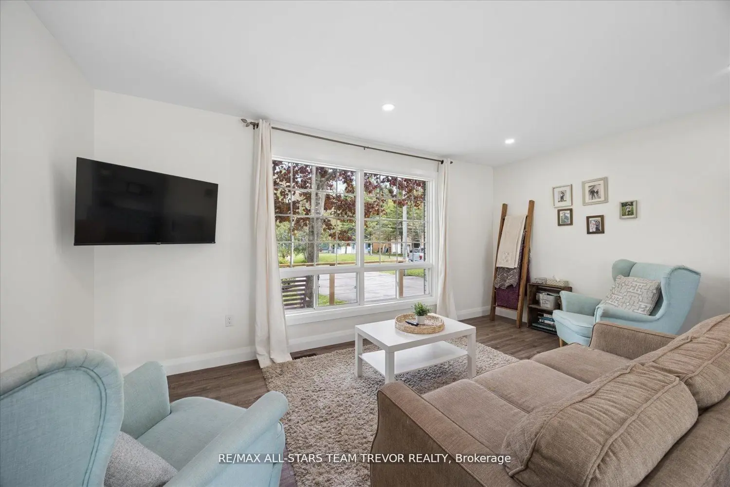 11 Halmar Park Road photo 2