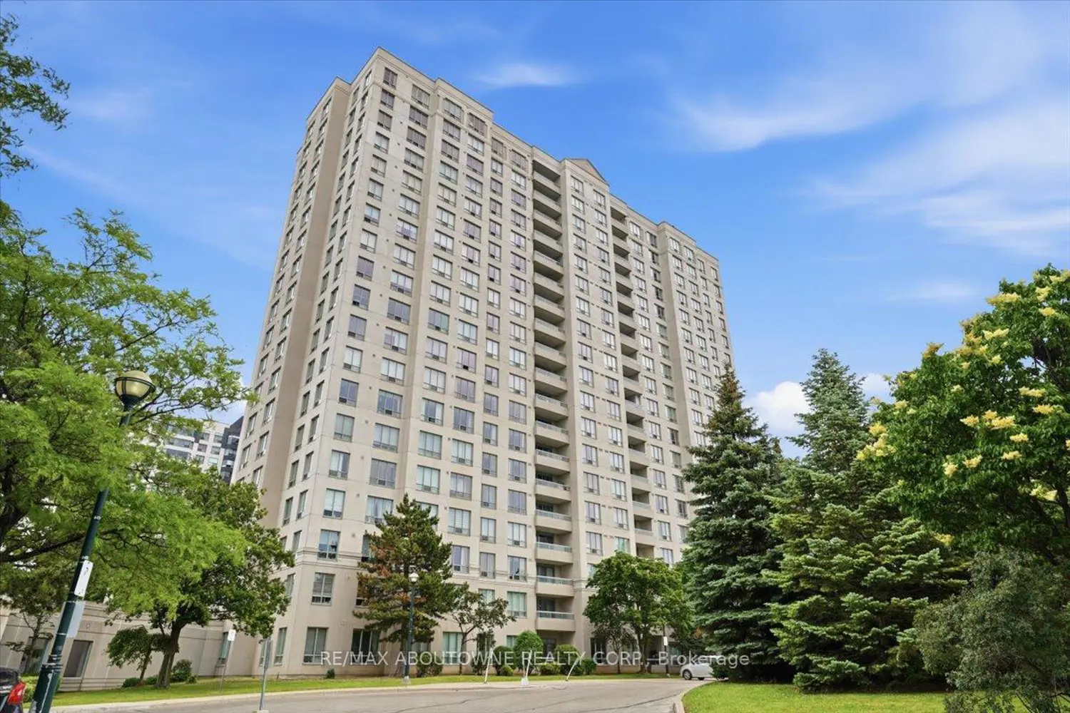 5039 Finch Avenue 108