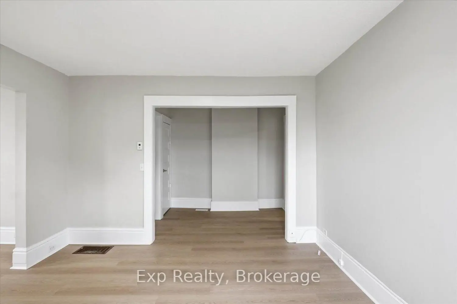 130-132 Macdonald Avenue photo 5