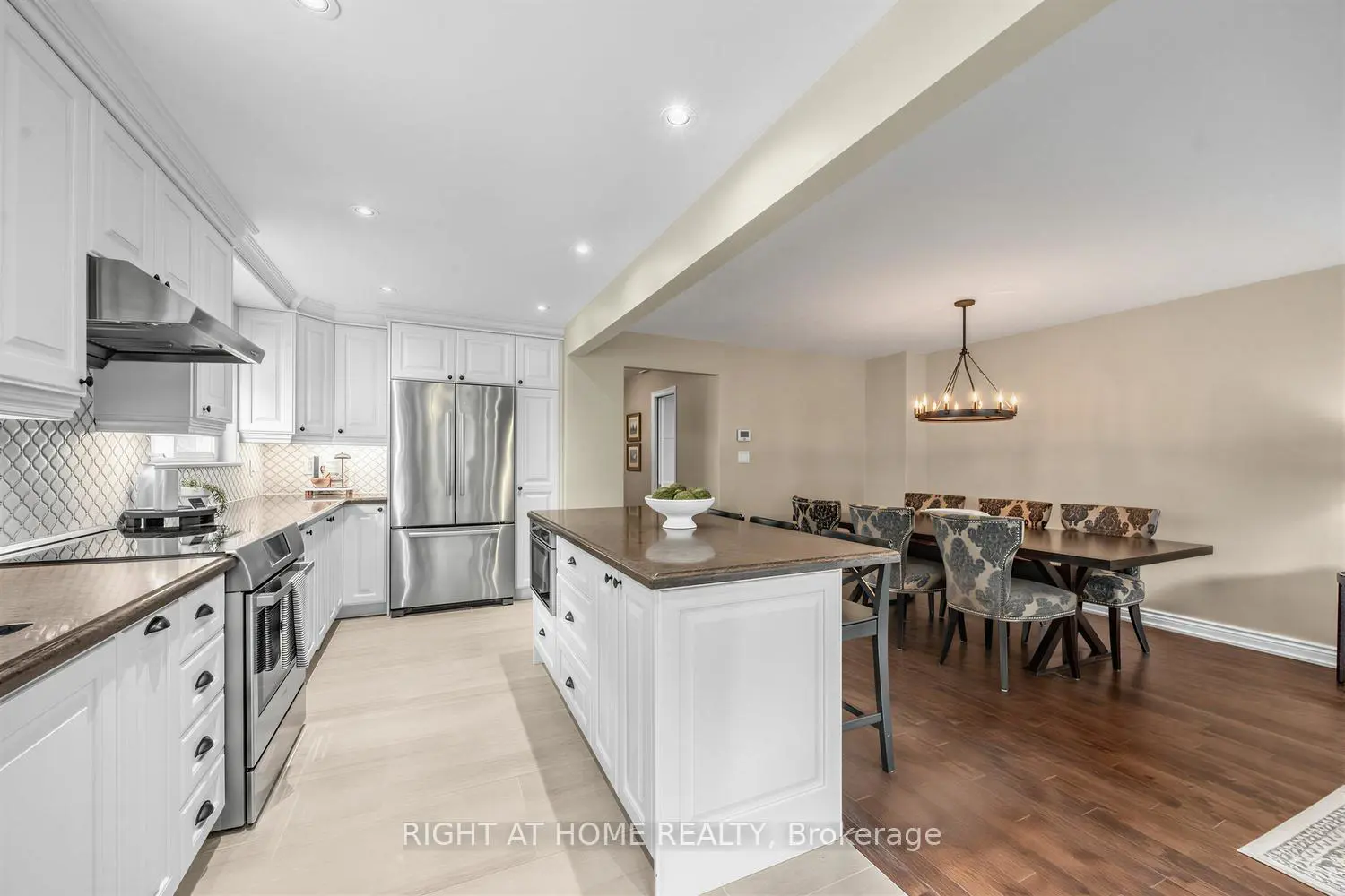 324 Woodsworth Road photo 3