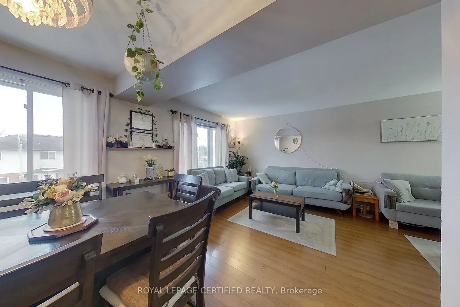 233 Benesfort Crescent
