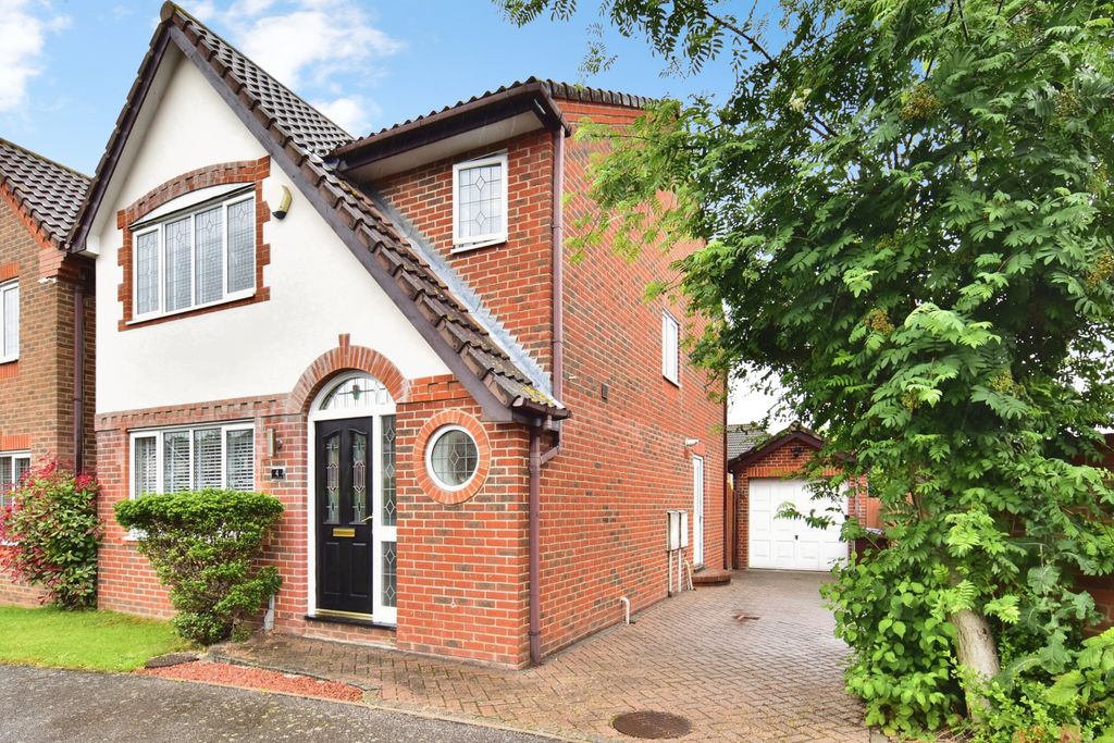 3 bed detached house for saleGalena Close, Sittingbourne ME10