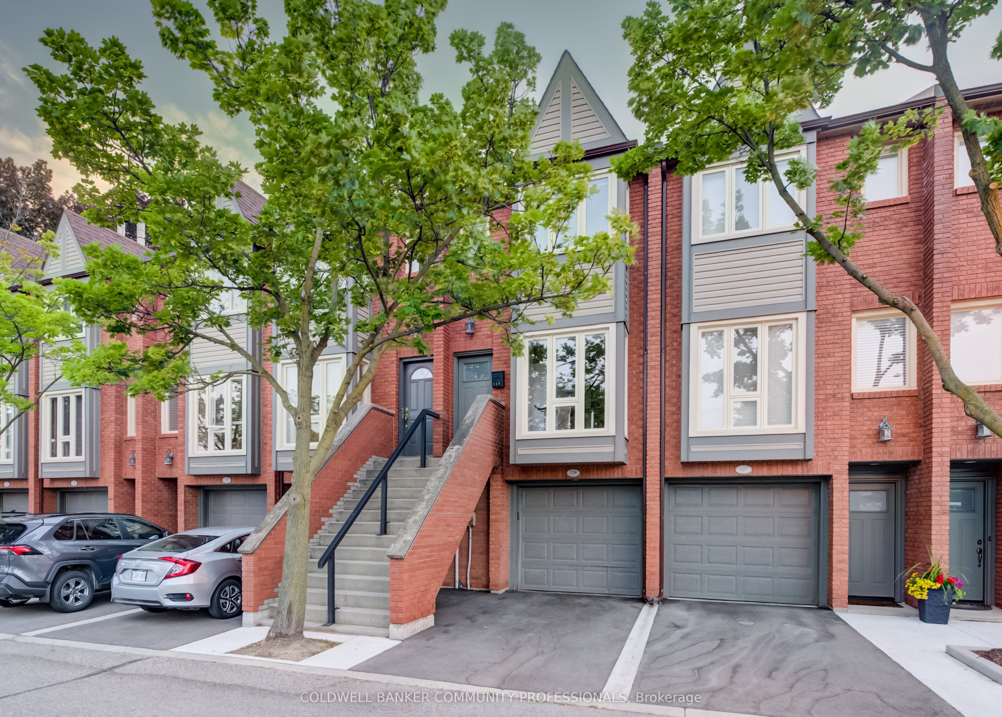 128-895 Maple Avenue, Burlington, ON, L7S 2H7