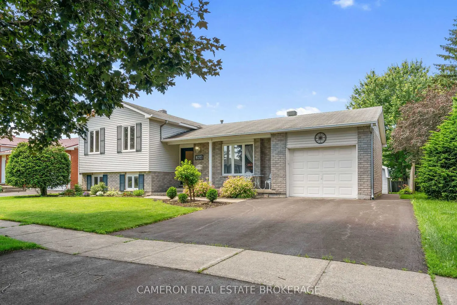 368 Angela Crescent