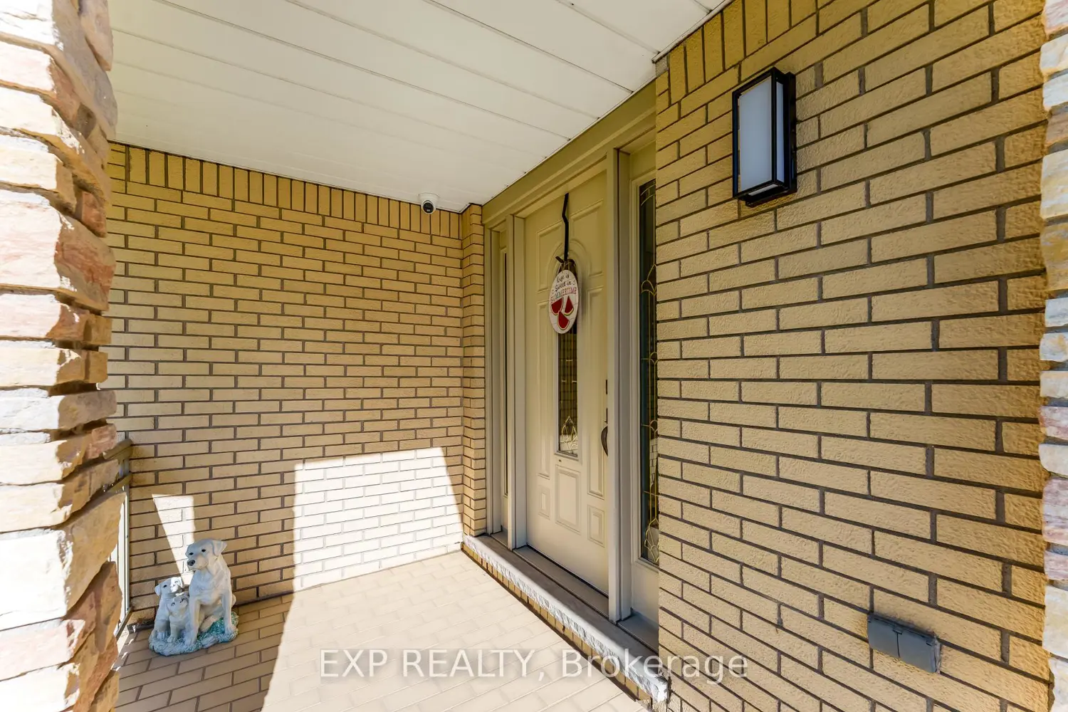2047 Hamilton Road photo 3