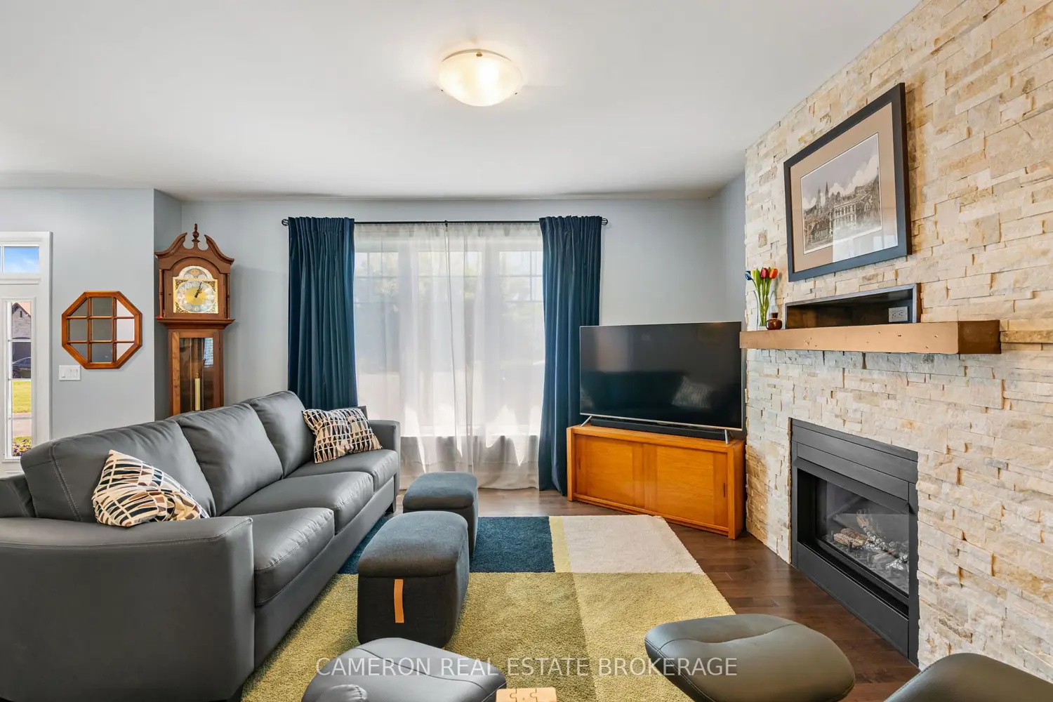 2207 Heron Court photo 5