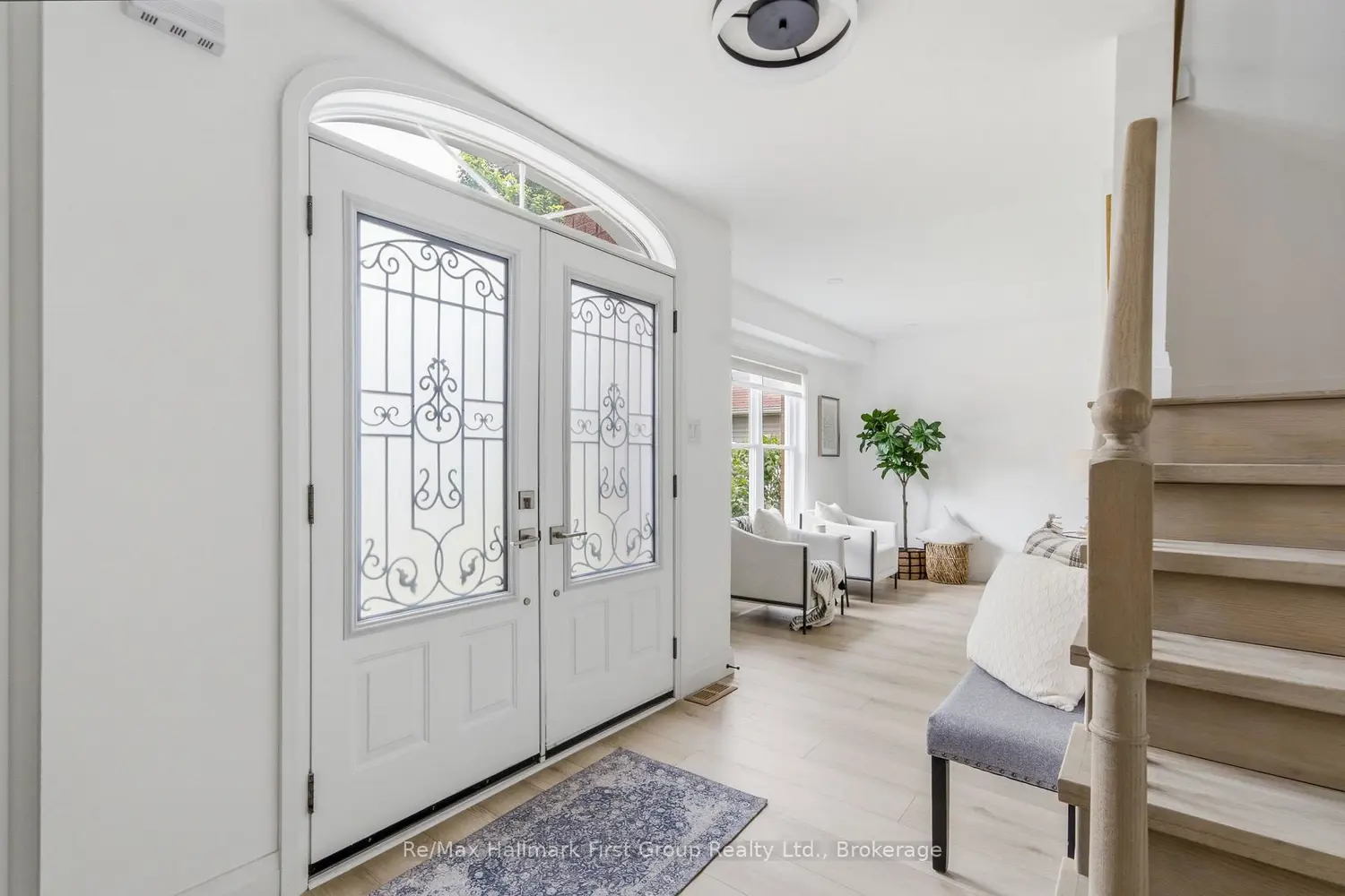 723 Carlisle Street photo 2