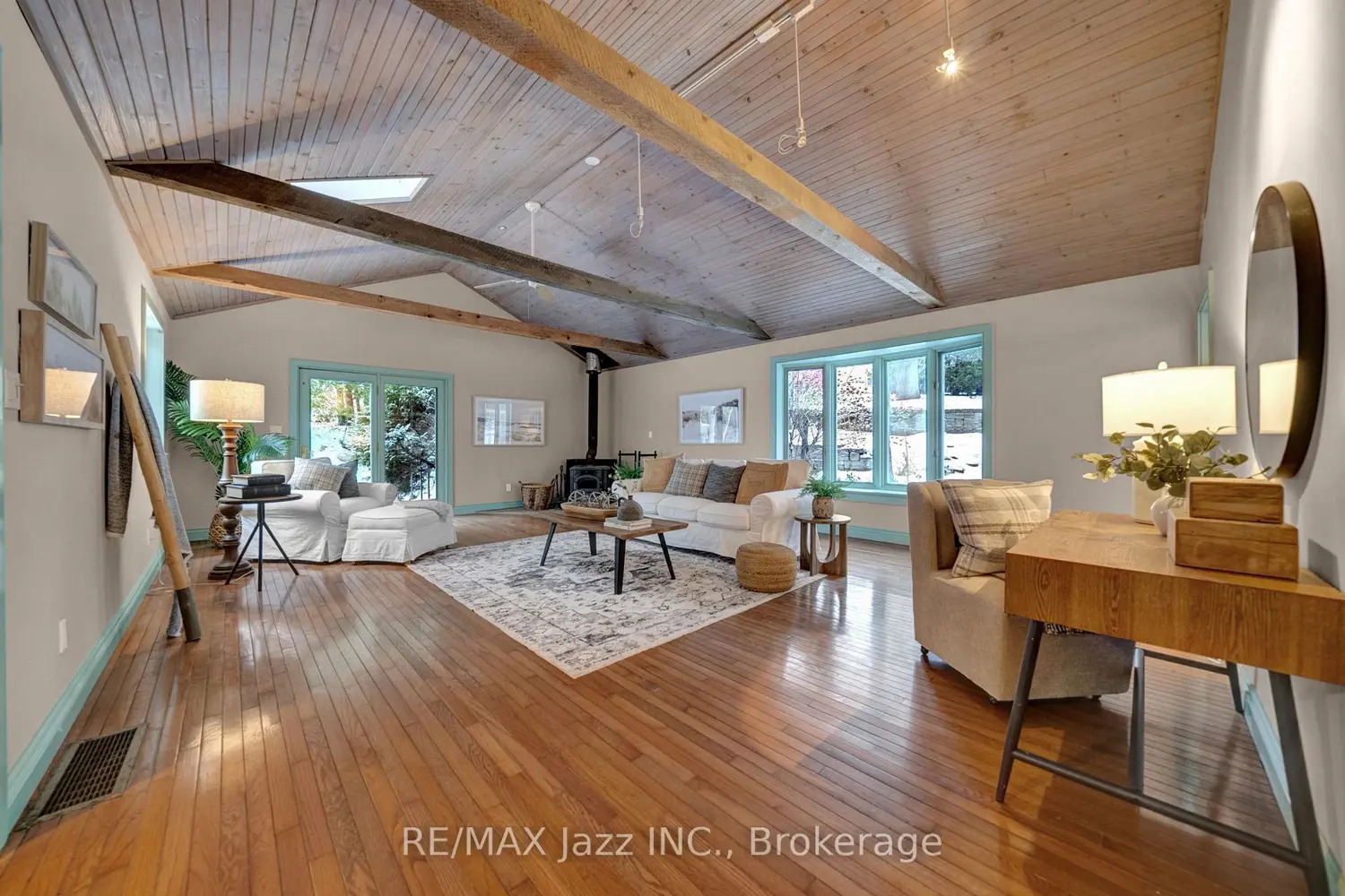 2402 Ganaraska Road photo 2