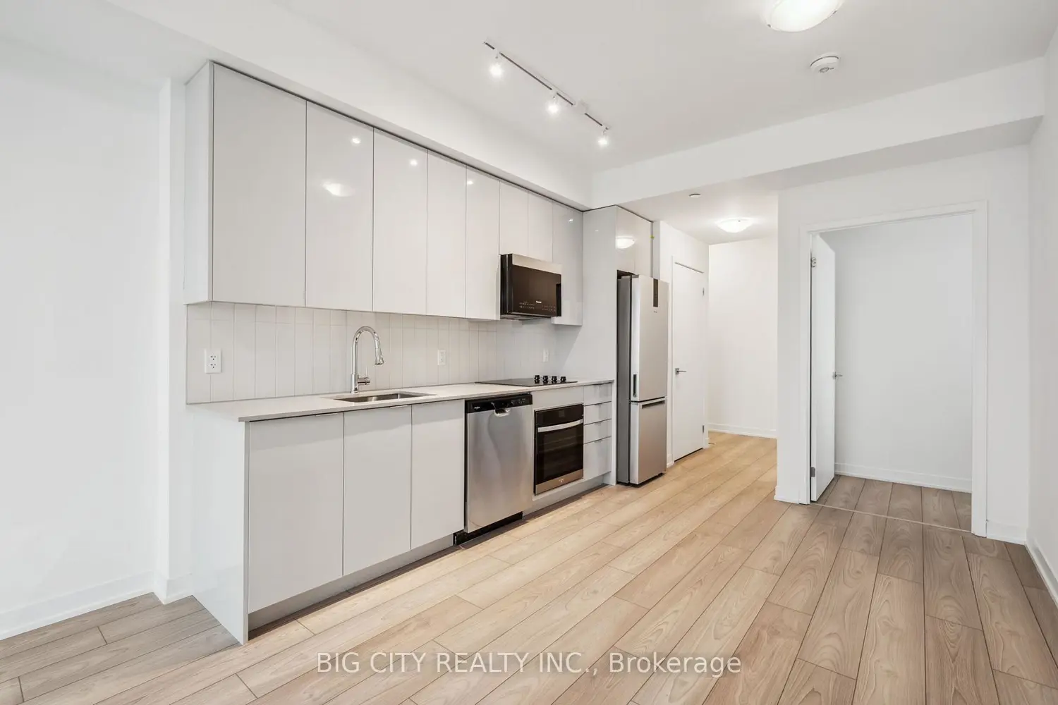 498 Caldari Road 2328 photo 2