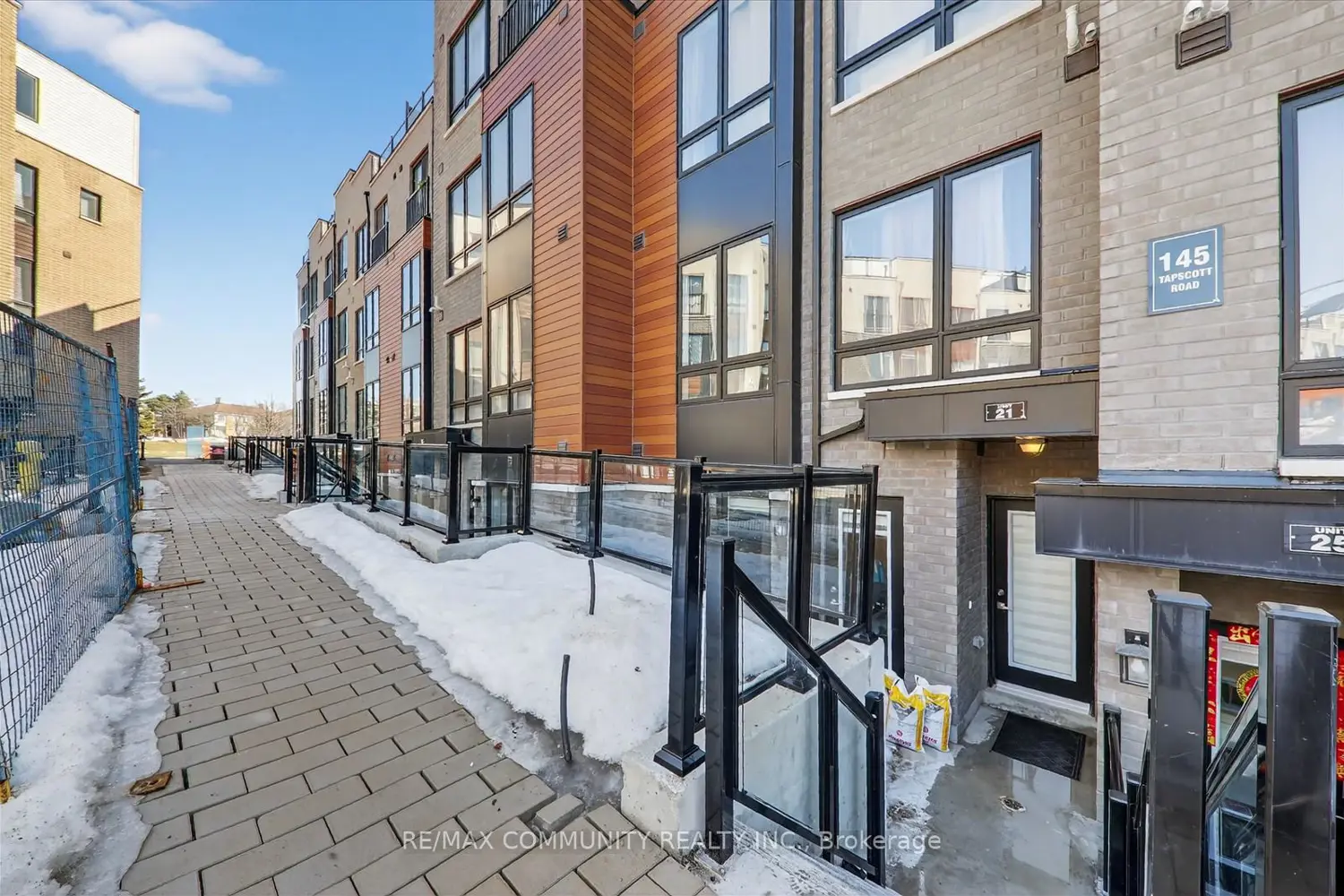 145 Tapscott Road 21 photo 3