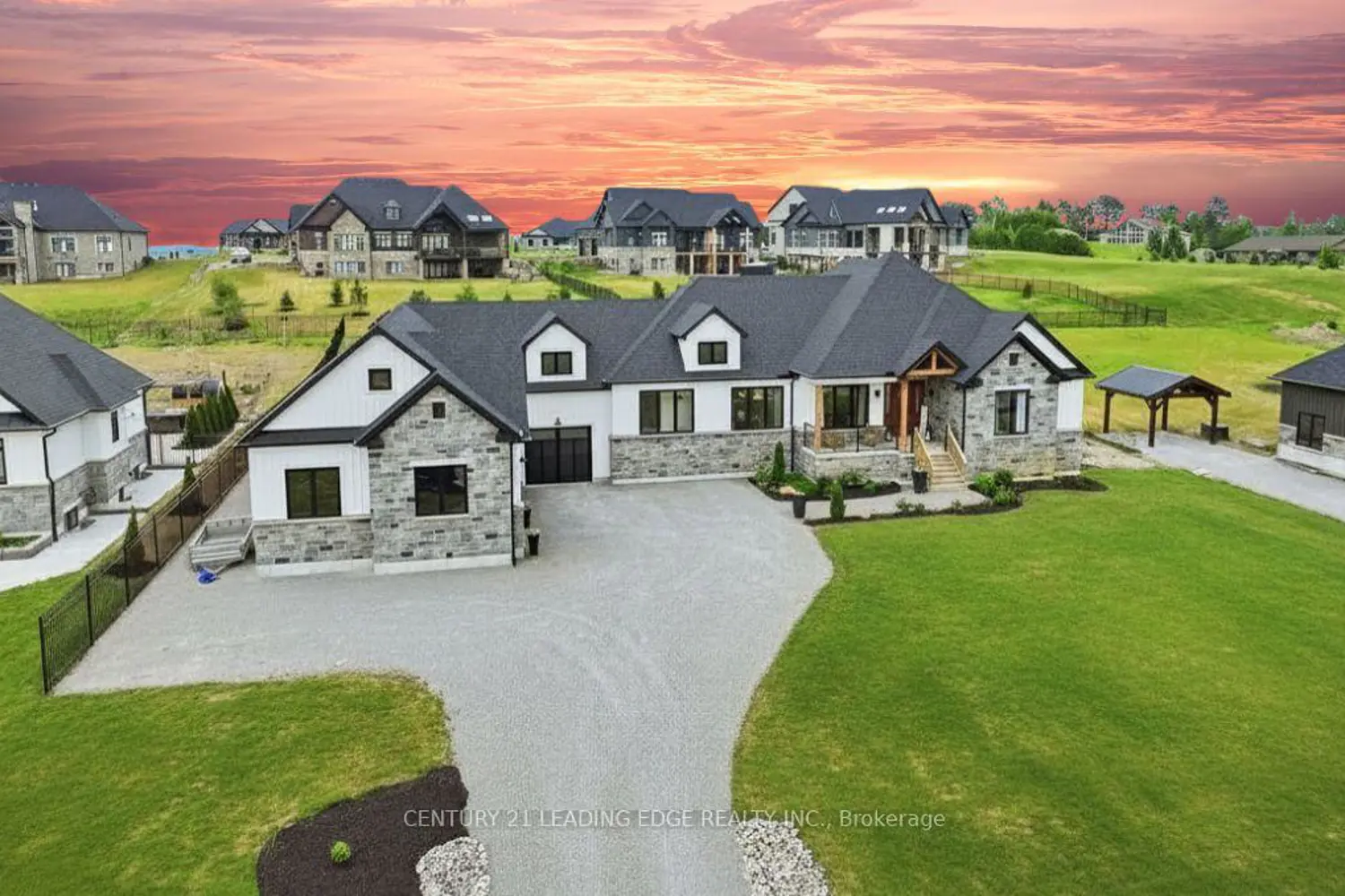 12 Country Place