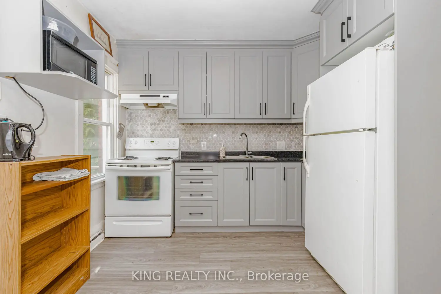 1177 King Street photo 5