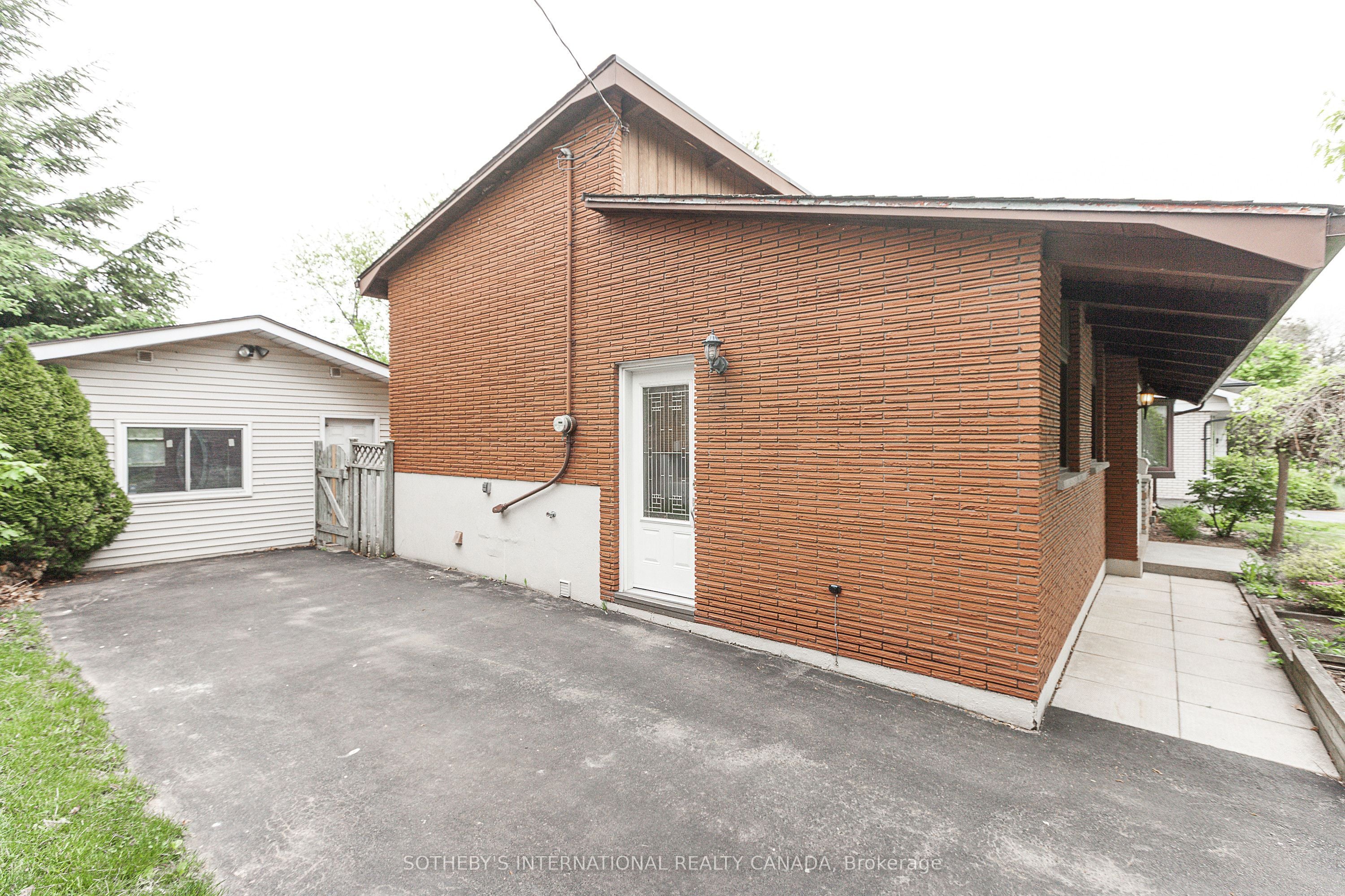 339 Bevan Drive, Burlington, ON, L7L 4L3 photo 5