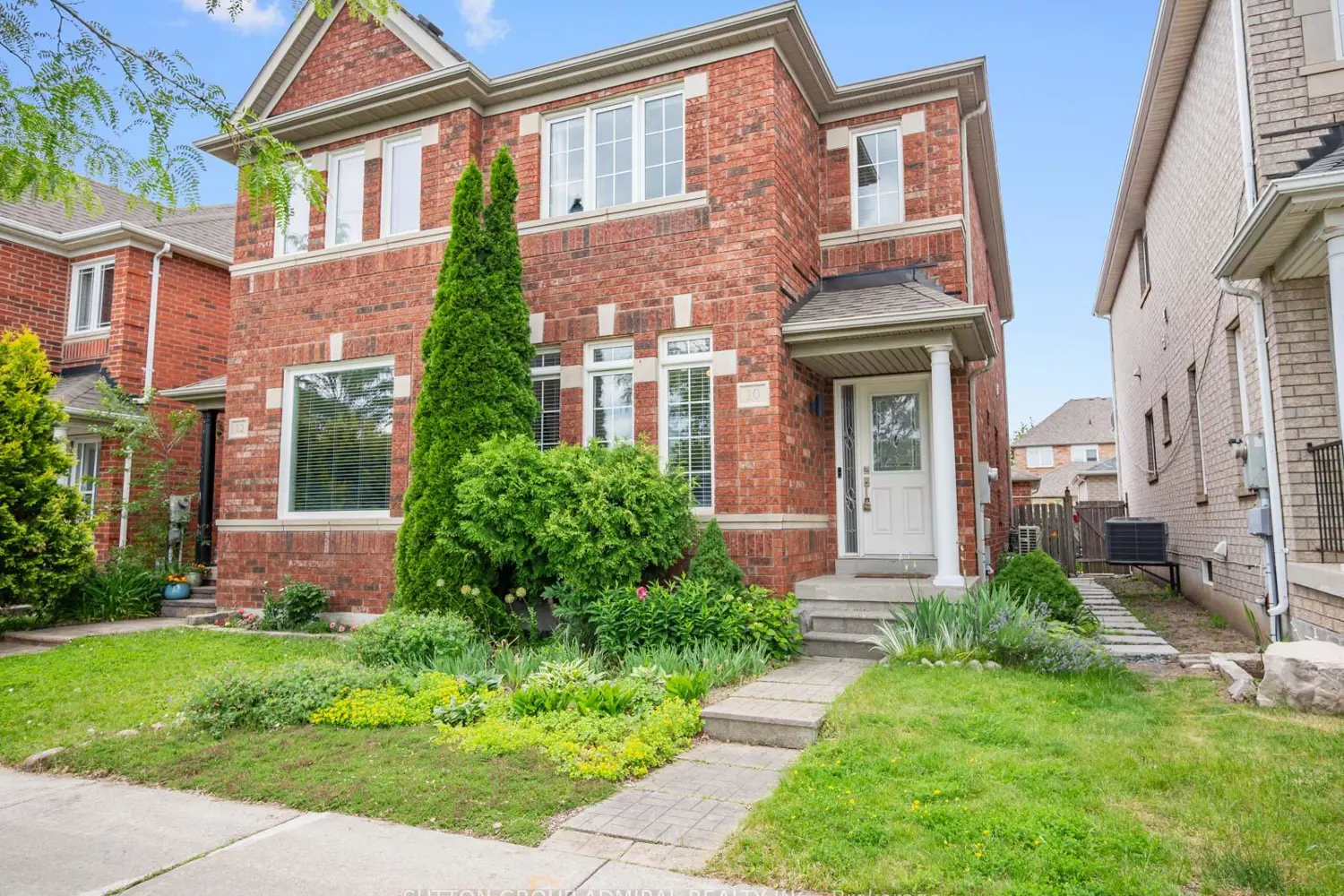 10 Forest Run Boulevard