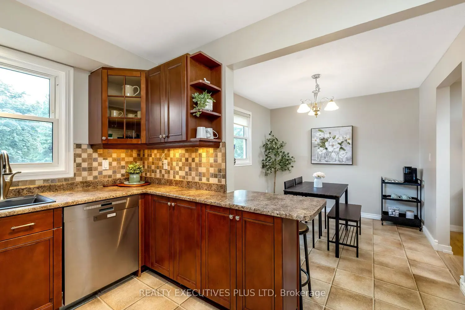 5878 Montevideo Road 33 photo 4