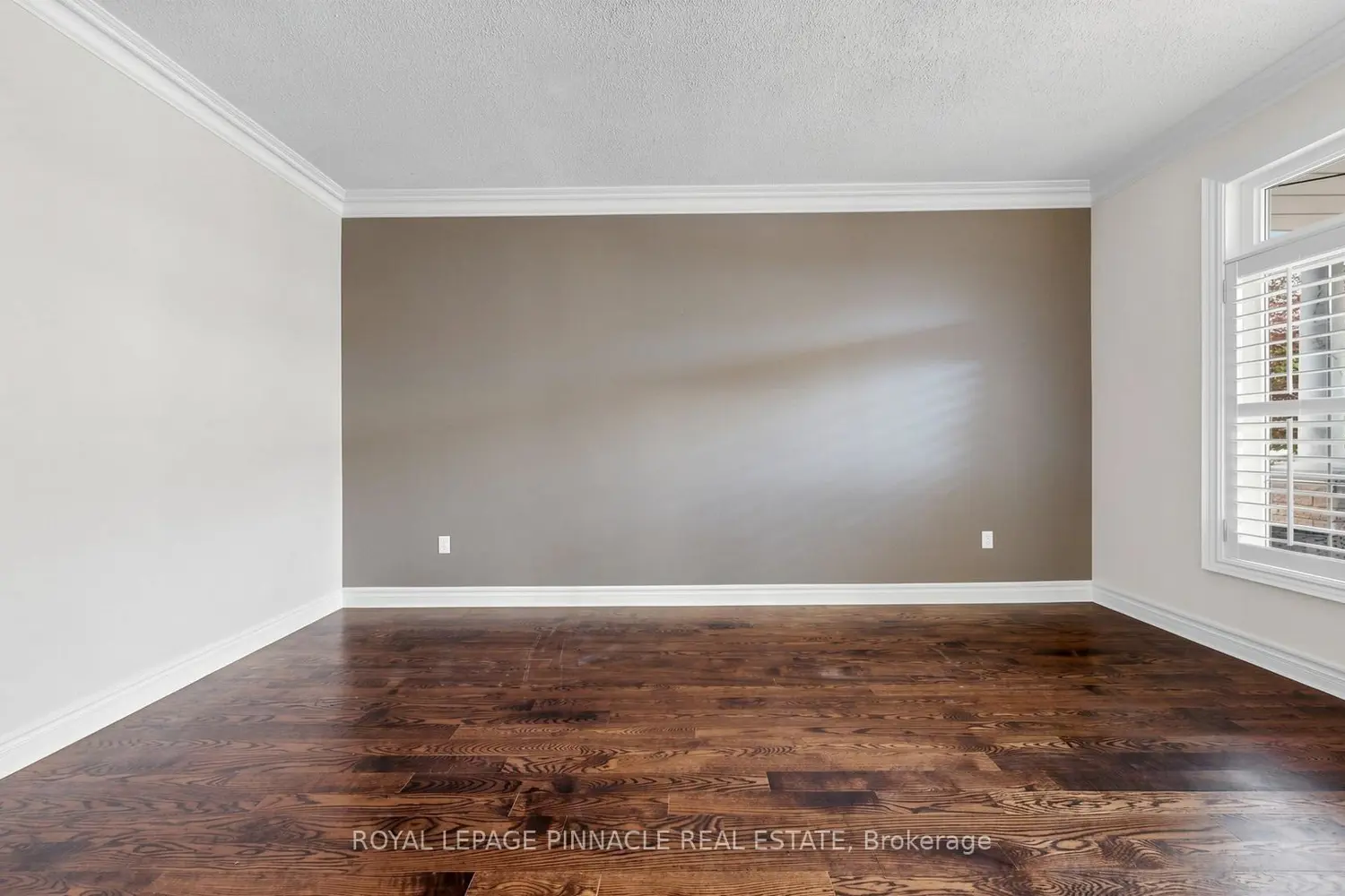 164 Anthony Avenue photo 3