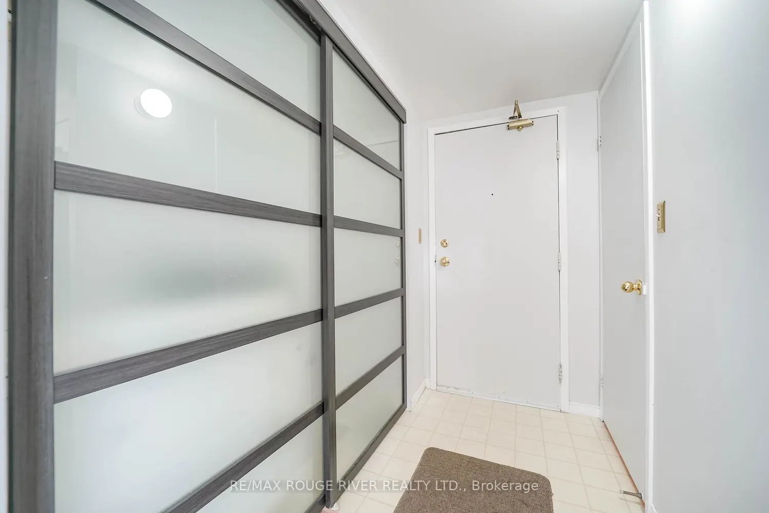 90 Dale Avenue 1706 photo 5