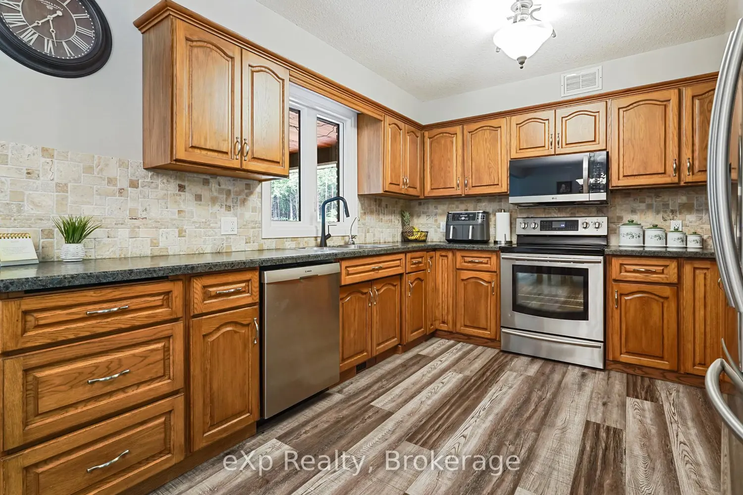 1509 Cedar Spring Road photo 2