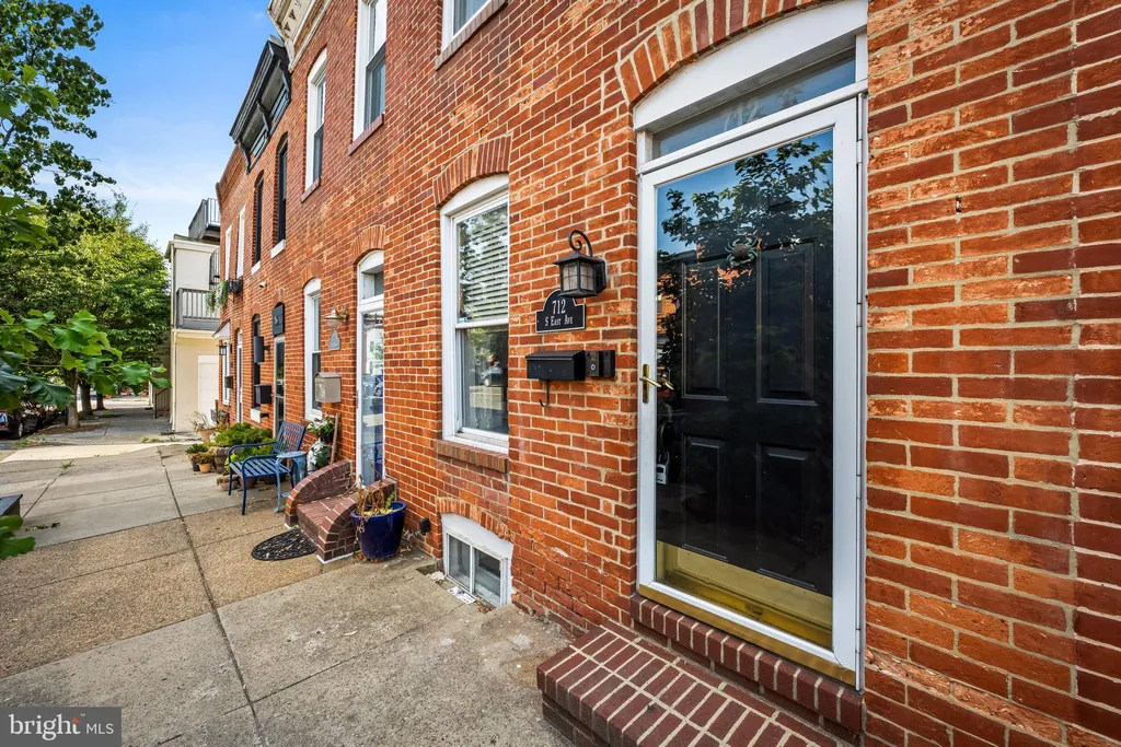 712 S East Avenue, Baltimore, MD 21224 photo 2