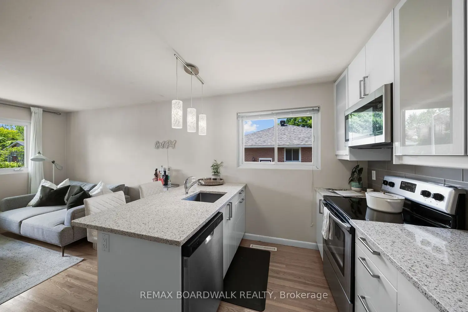 1311 Adirondack Drive photo 2